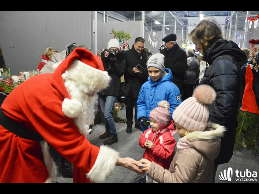 Jarmark Bożonarodzeniowy w nowej hali targowej w Somiance (video)