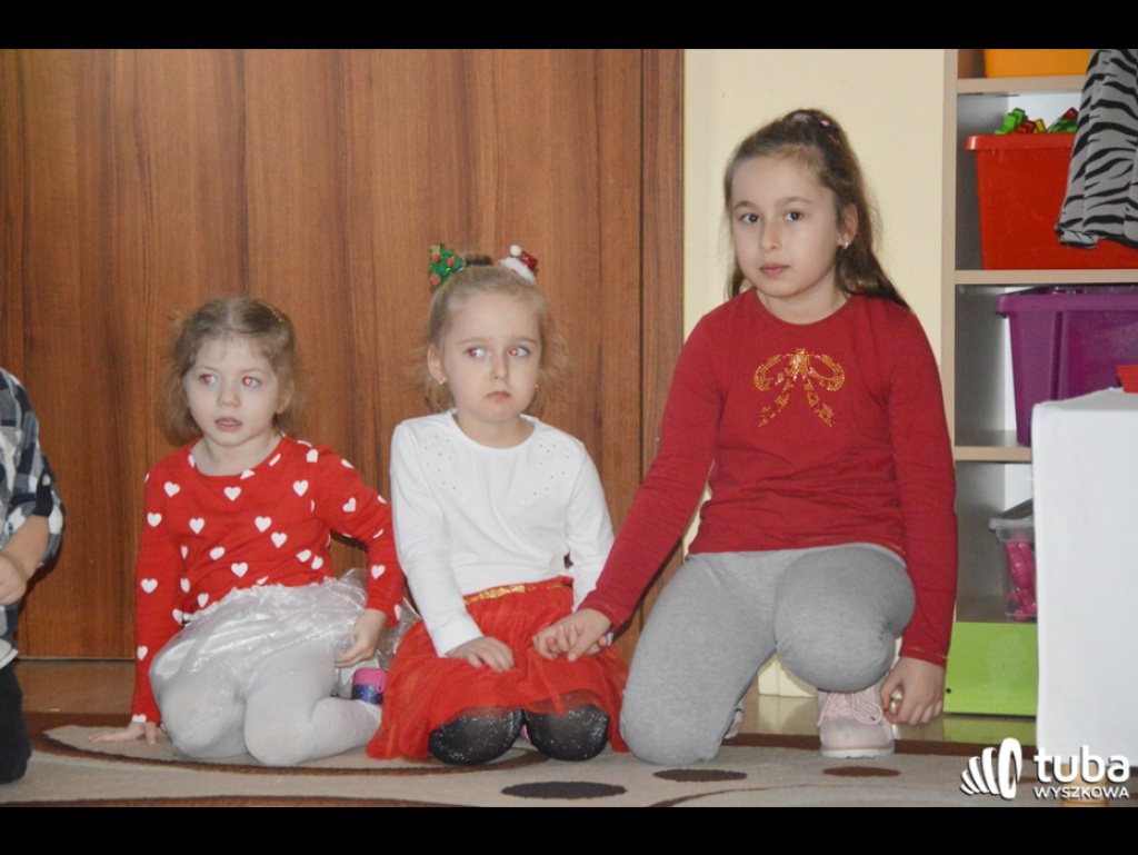 Za okami wieczór, złota gwiazdka błyska... w Przedszkolu nr 1 w Wyszkowie