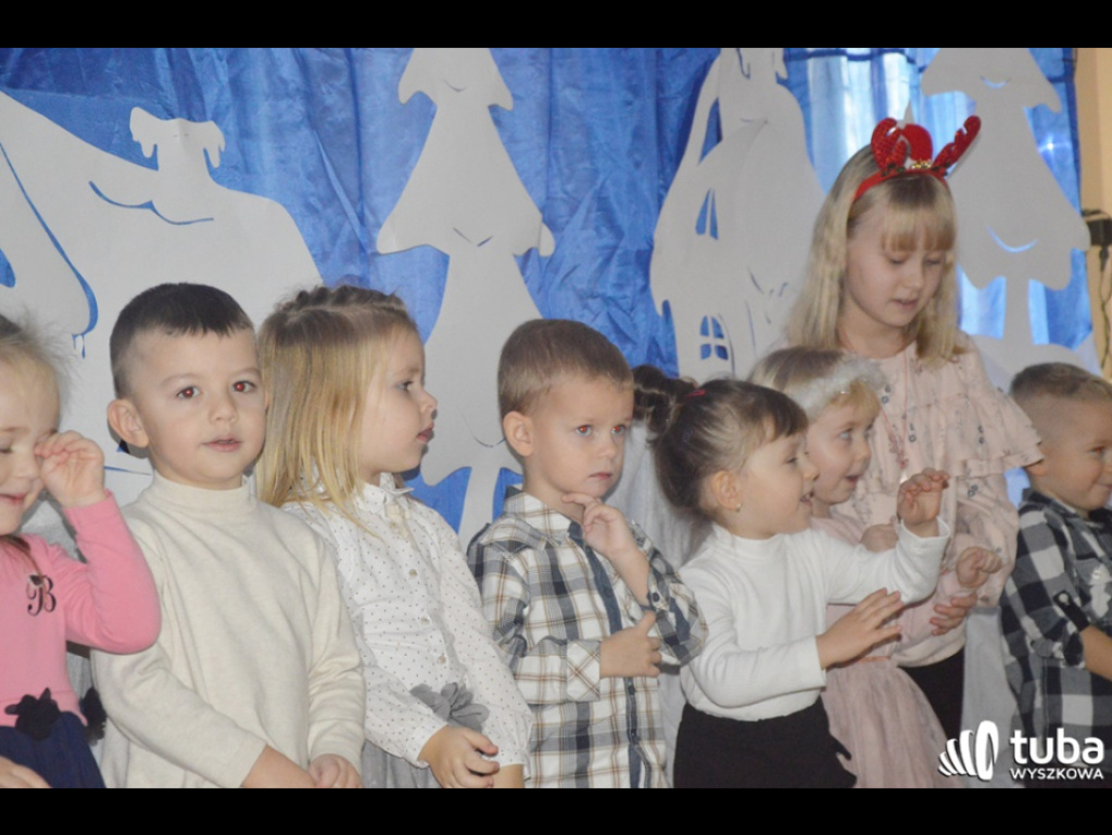 Za okami wieczór, złota gwiazdka błyska... w Przedszkolu nr 1 w Wyszkowie