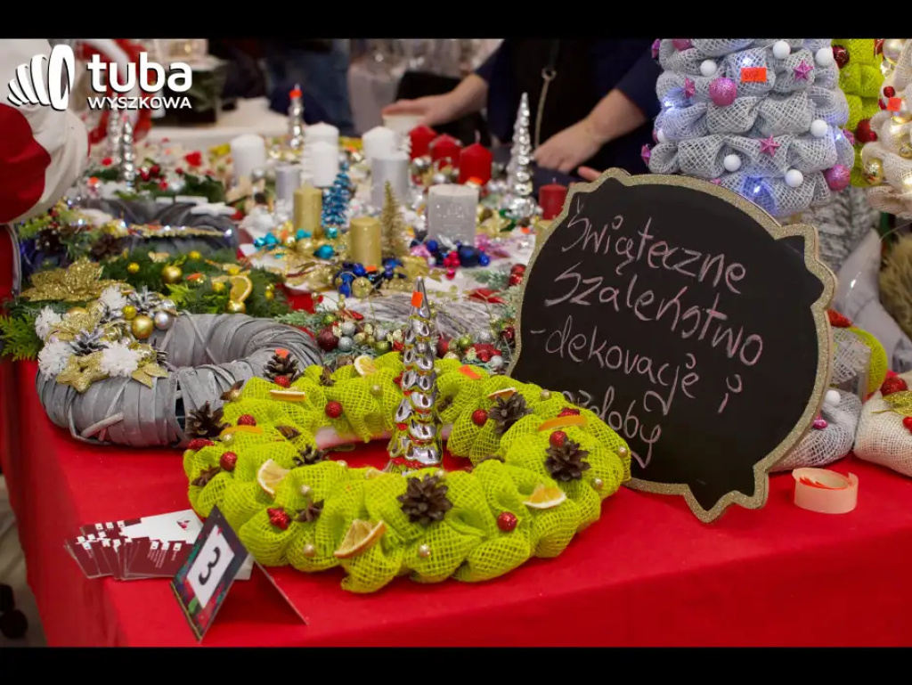 Bombki, stroiki, pierniki... i o wiele więcej na świątecznym kiermaszu