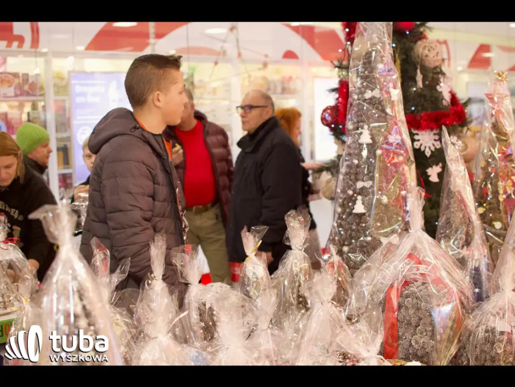 Bombki, stroiki, pierniki... i o wiele więcej na świątecznym kiermaszu