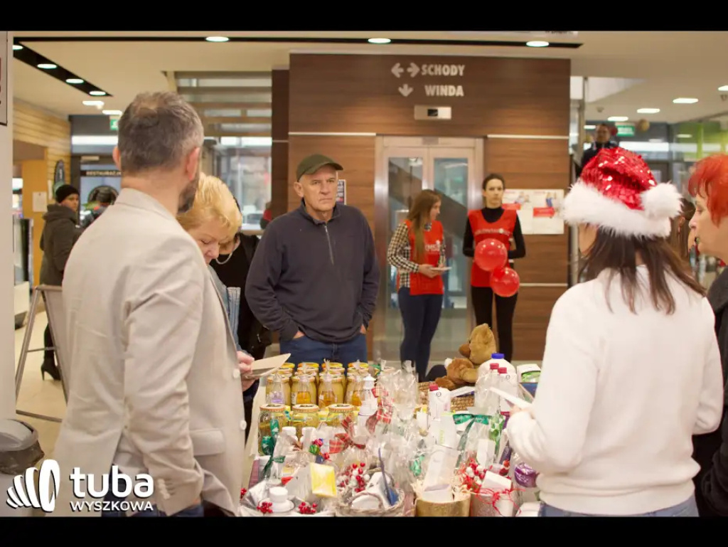 Bombki, stroiki, pierniki... i o wiele więcej na świątecznym kiermaszu