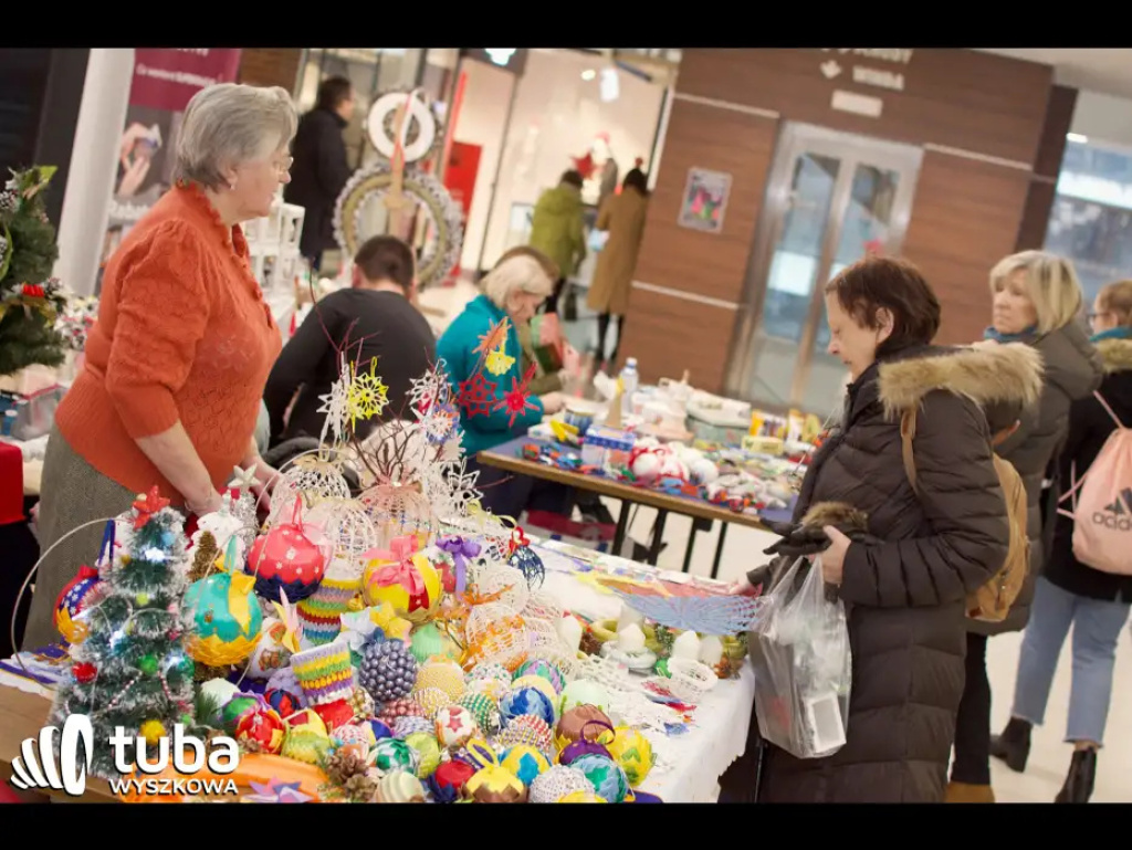 Bombki, stroiki, pierniki... i o wiele więcej na świątecznym kiermaszu
