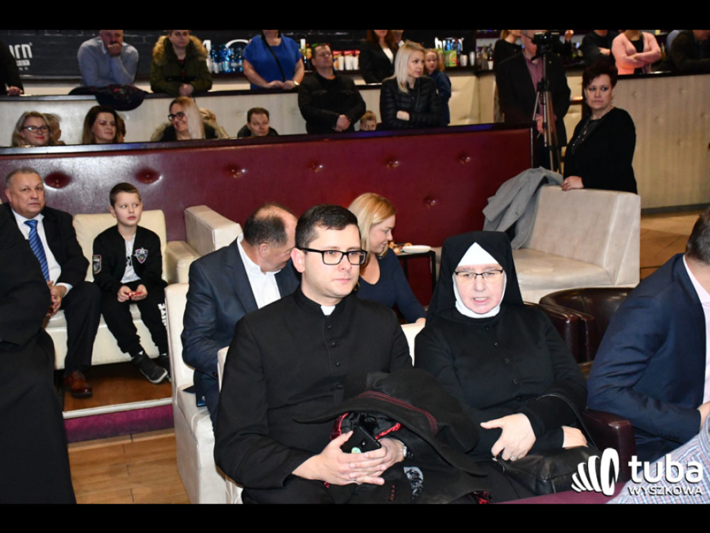 W świątecznym nastroju z Młodzieżową Orkiestrą Dętą (video)