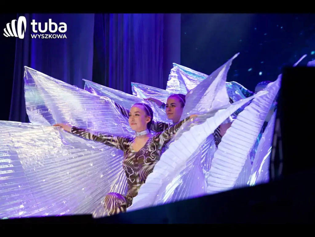 „sNOw WAY! Świąteczne show Sylaby