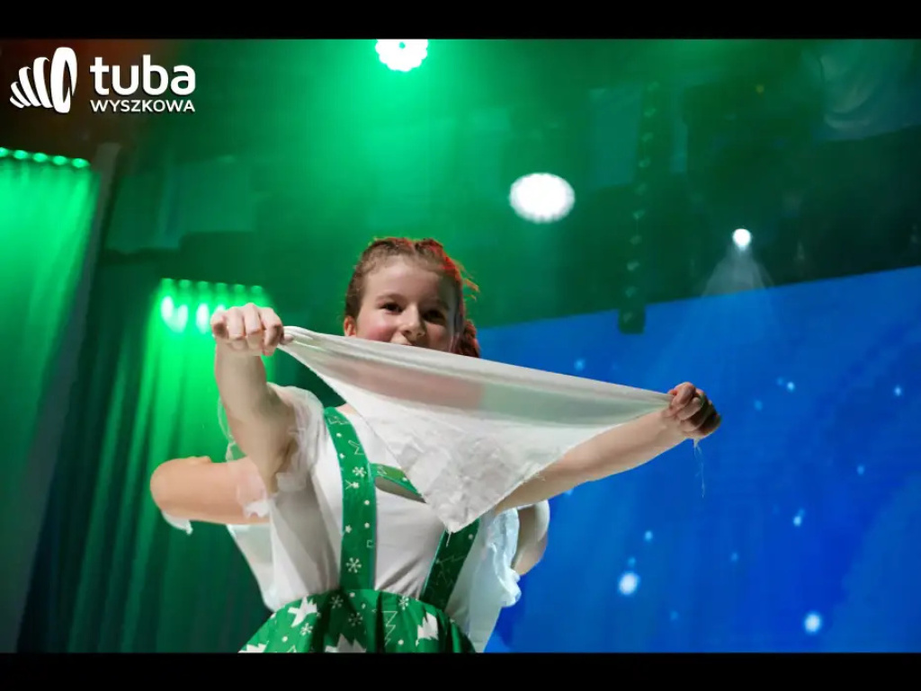 „sNOw WAY! Świąteczne show Sylaby