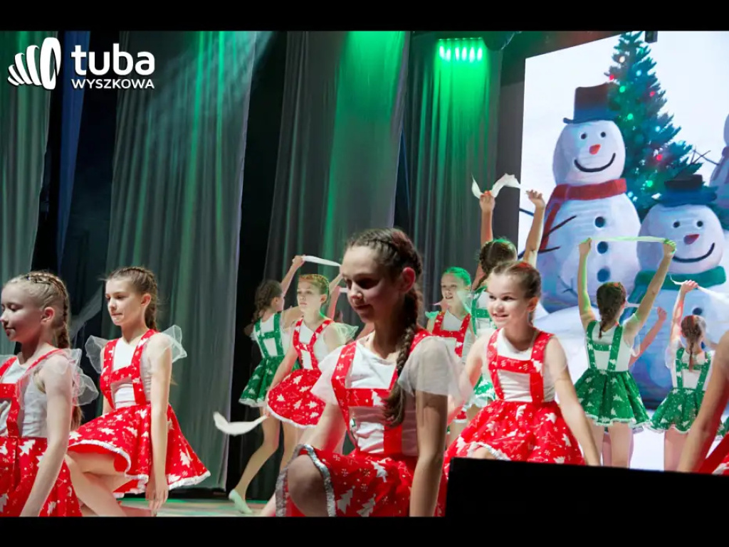 „sNOw WAY! Świąteczne show Sylaby