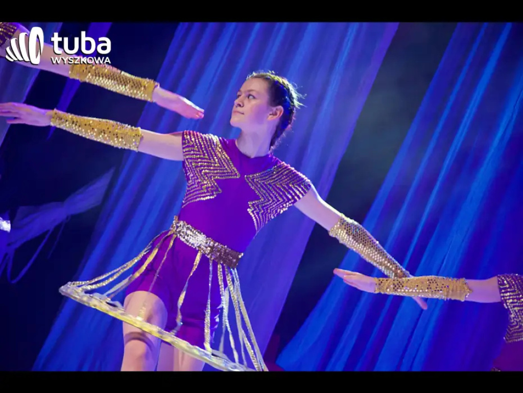 „sNOw WAY! Świąteczne show Sylaby