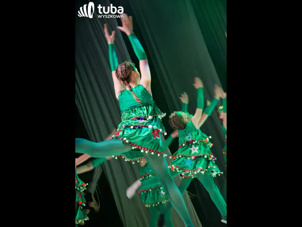 „sNOw WAY! Świąteczne show Sylaby