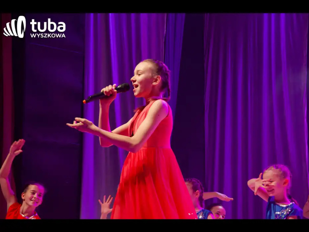 „sNOw WAY! Świąteczne show Sylaby