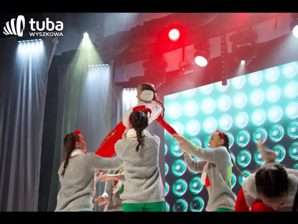 „sNOw WAY! Świąteczne show Sylaby