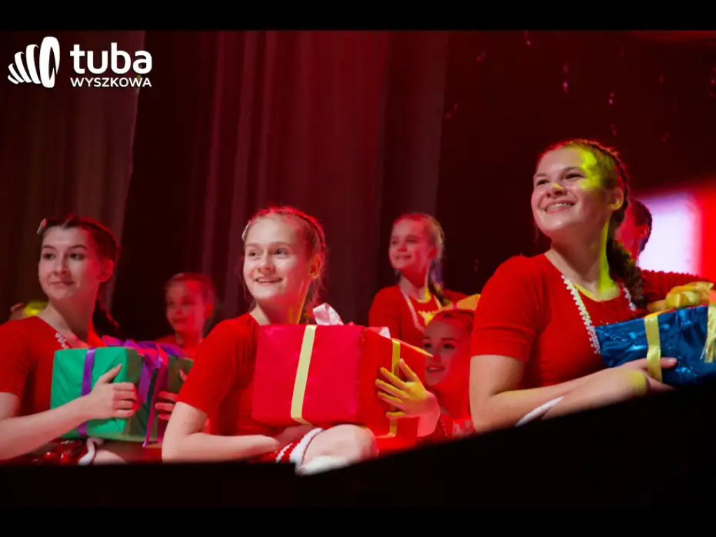 „sNOw WAY! Świąteczne show Sylaby