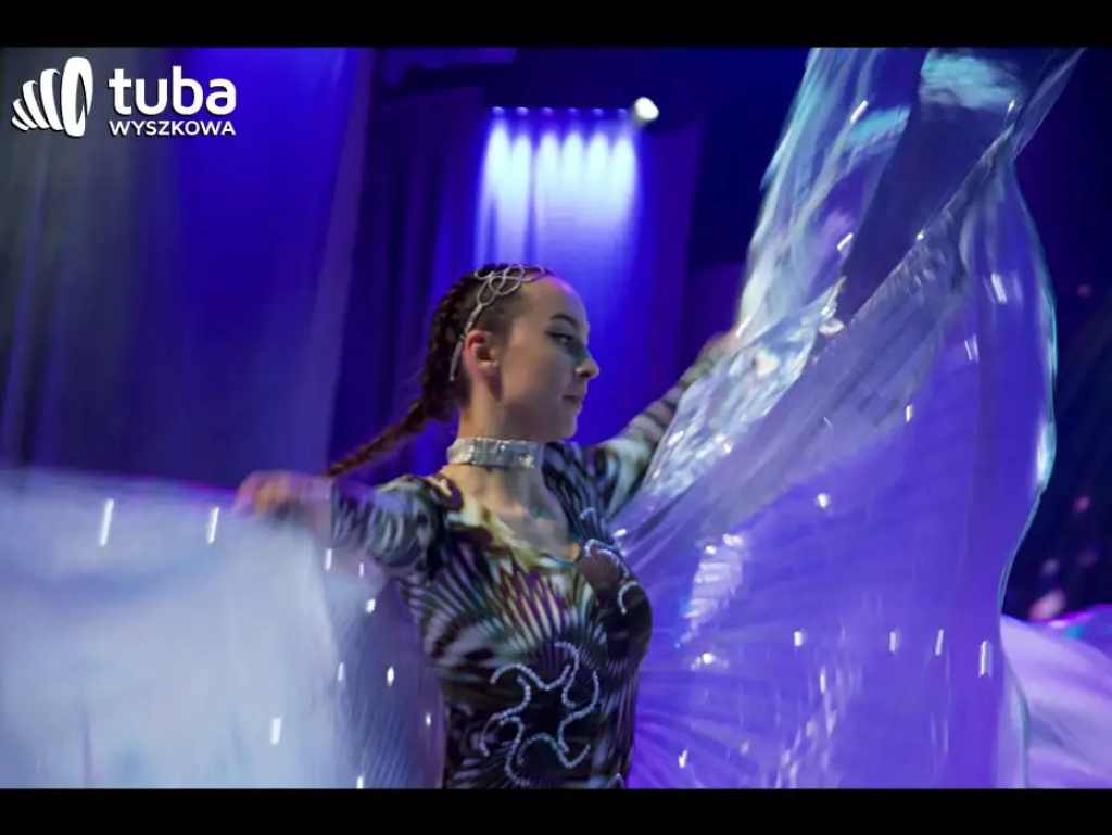 „sNOw WAY! Świąteczne show Sylaby