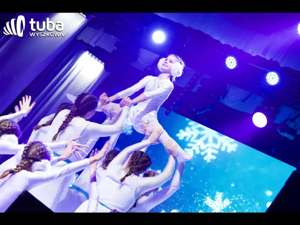 „sNOw WAY! Świąteczne show Sylaby