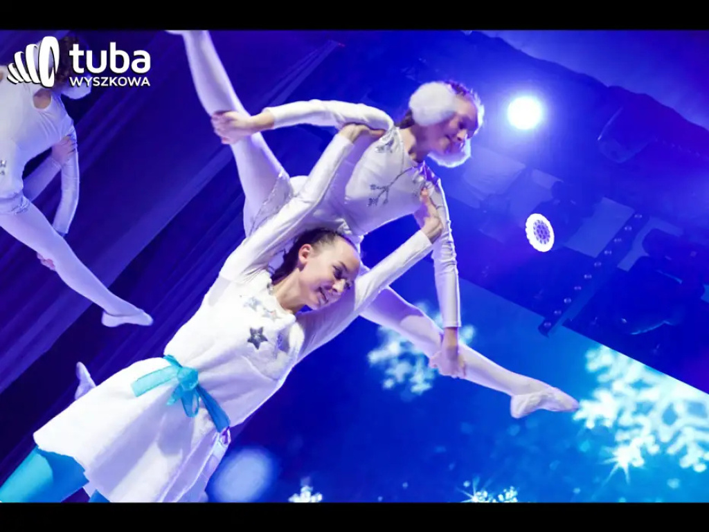 „sNOw WAY! Świąteczne show Sylaby