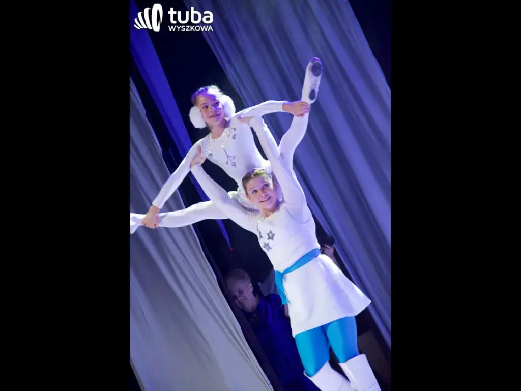 „sNOw WAY! Świąteczne show Sylaby