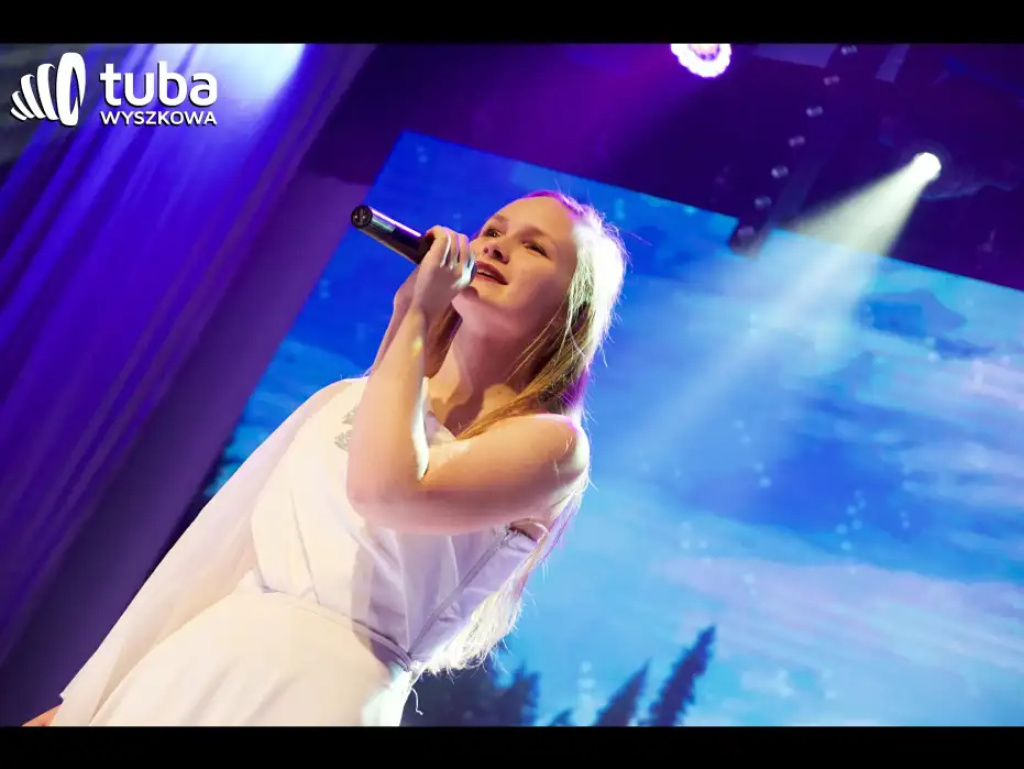 „sNOw WAY! Świąteczne show Sylaby