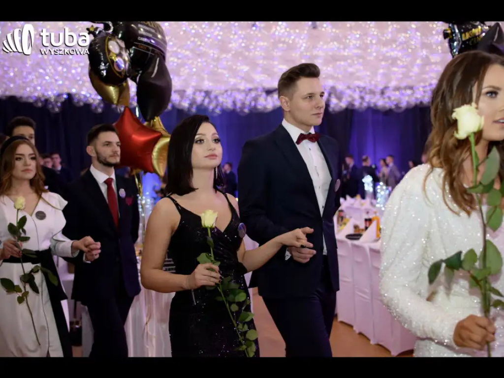 Na sto dni przed rozdaniem maturalnych Oskarów... Studniówka w I LO w Wyszkowie (video)