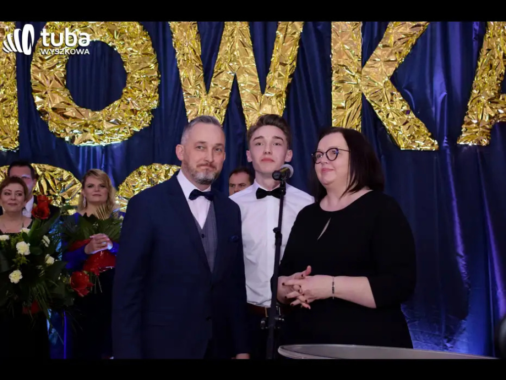 Na sto dni przed rozdaniem maturalnych Oskarów... Studniówka w I LO w Wyszkowie (video)