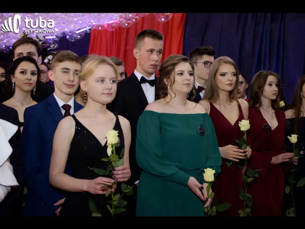 Na sto dni przed rozdaniem maturalnych Oskarów... Studniówka w I LO w Wyszkowie (video)