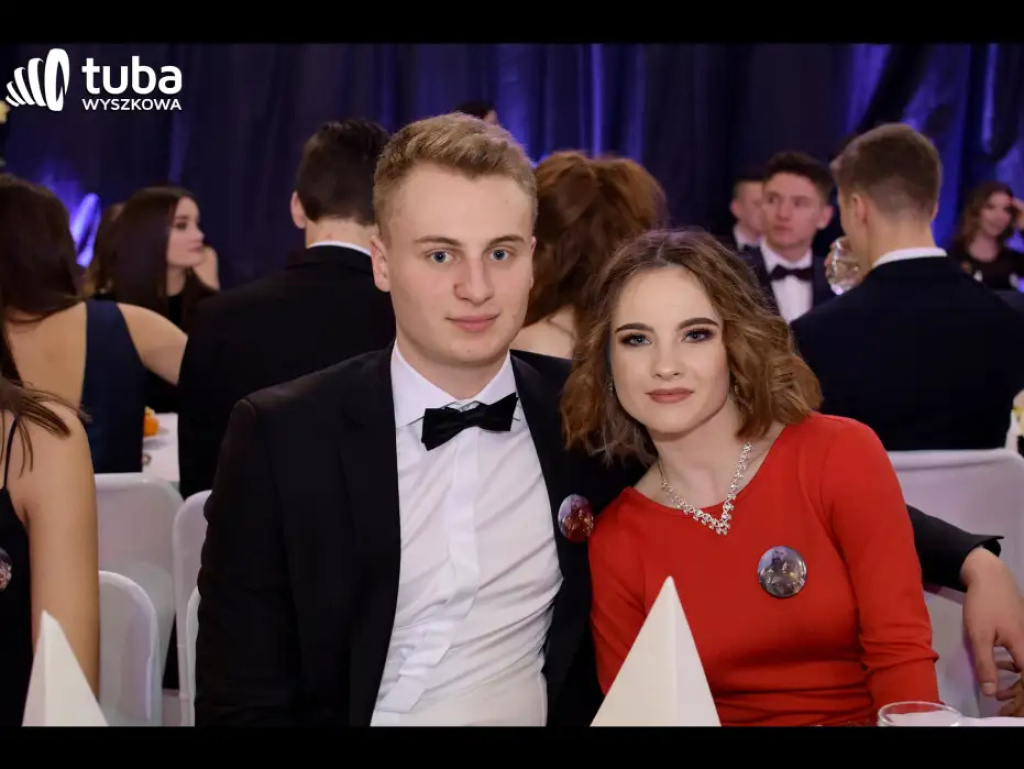 Na sto dni przed rozdaniem maturalnych Oskarów... Studniówka w I LO w Wyszkowie (video)