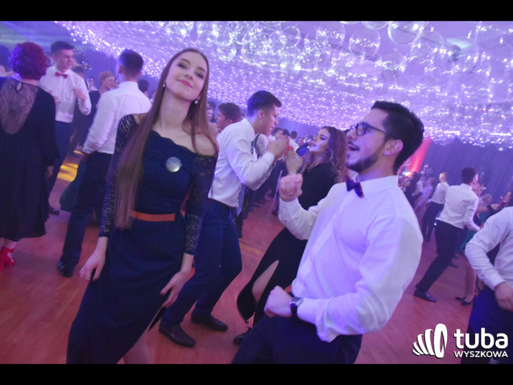 Na sto dni przed rozdaniem maturalnych Oskarów... Studniówka w I LO w Wyszkowie (video)