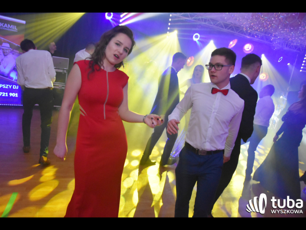 Na sto dni przed rozdaniem maturalnych Oskarów... Studniówka w I LO w Wyszkowie (video)