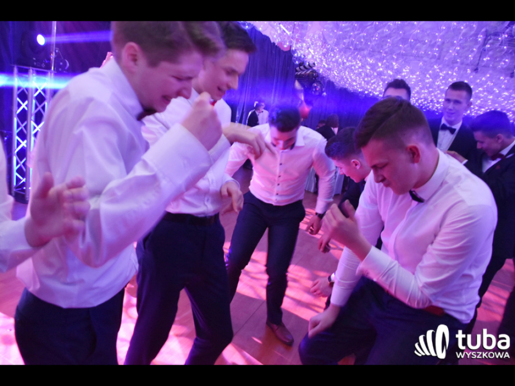 Na sto dni przed rozdaniem maturalnych Oskarów... Studniówka w I LO w Wyszkowie (video)