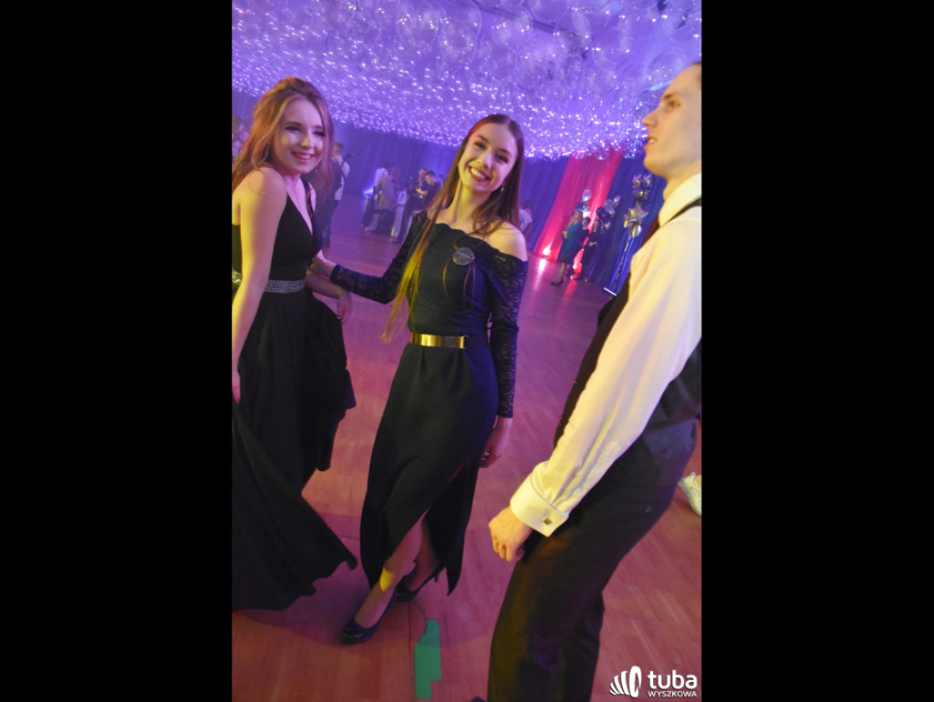 Na sto dni przed rozdaniem maturalnych Oskarów... Studniówka w I LO w Wyszkowie (video)