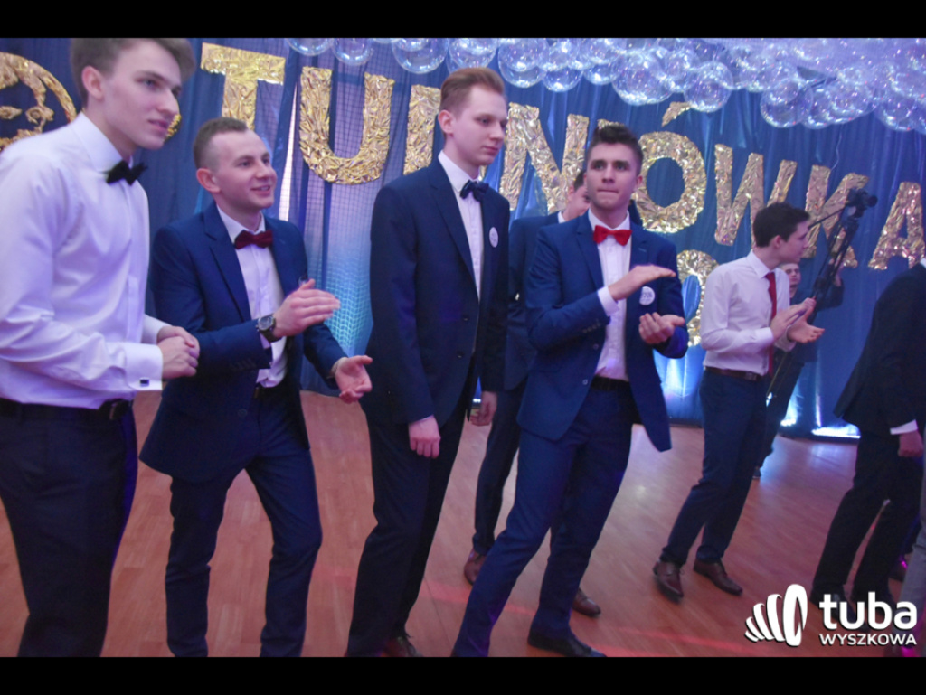 Na sto dni przed rozdaniem maturalnych Oskarów... Studniówka w I LO w Wyszkowie (video)