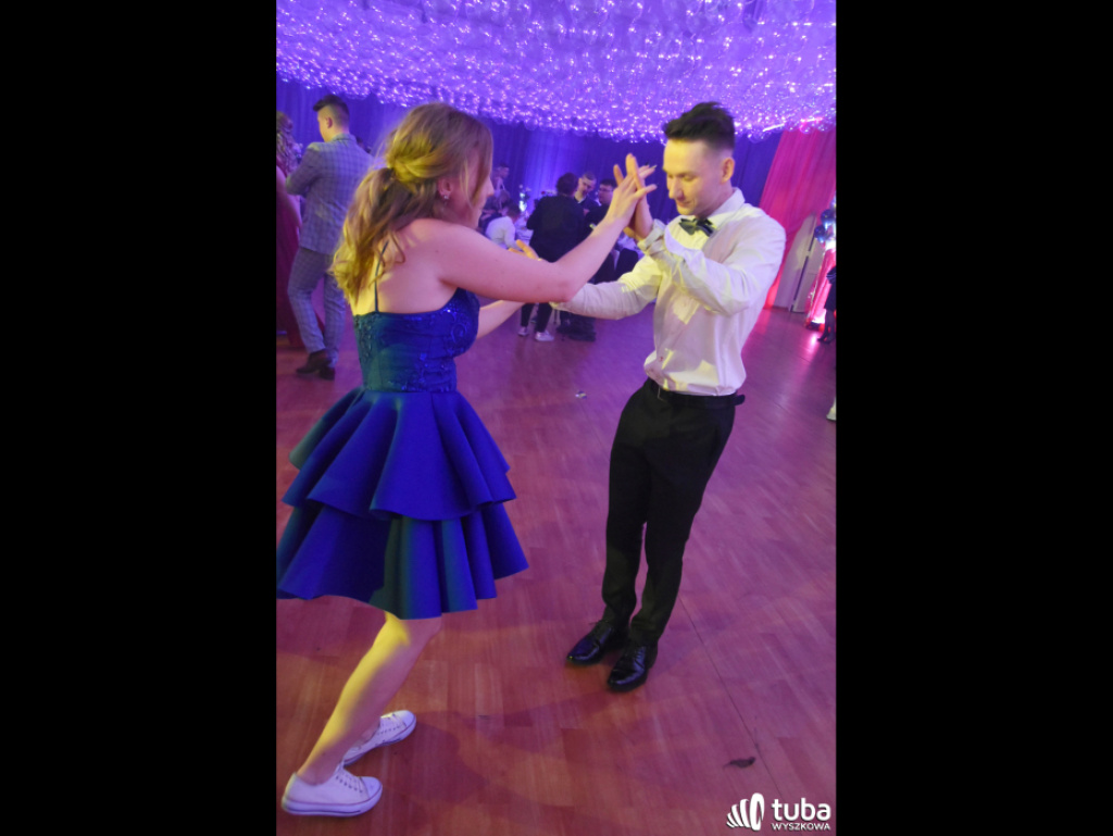 Na sto dni przed rozdaniem maturalnych Oskarów... Studniówka w I LO w Wyszkowie (video)