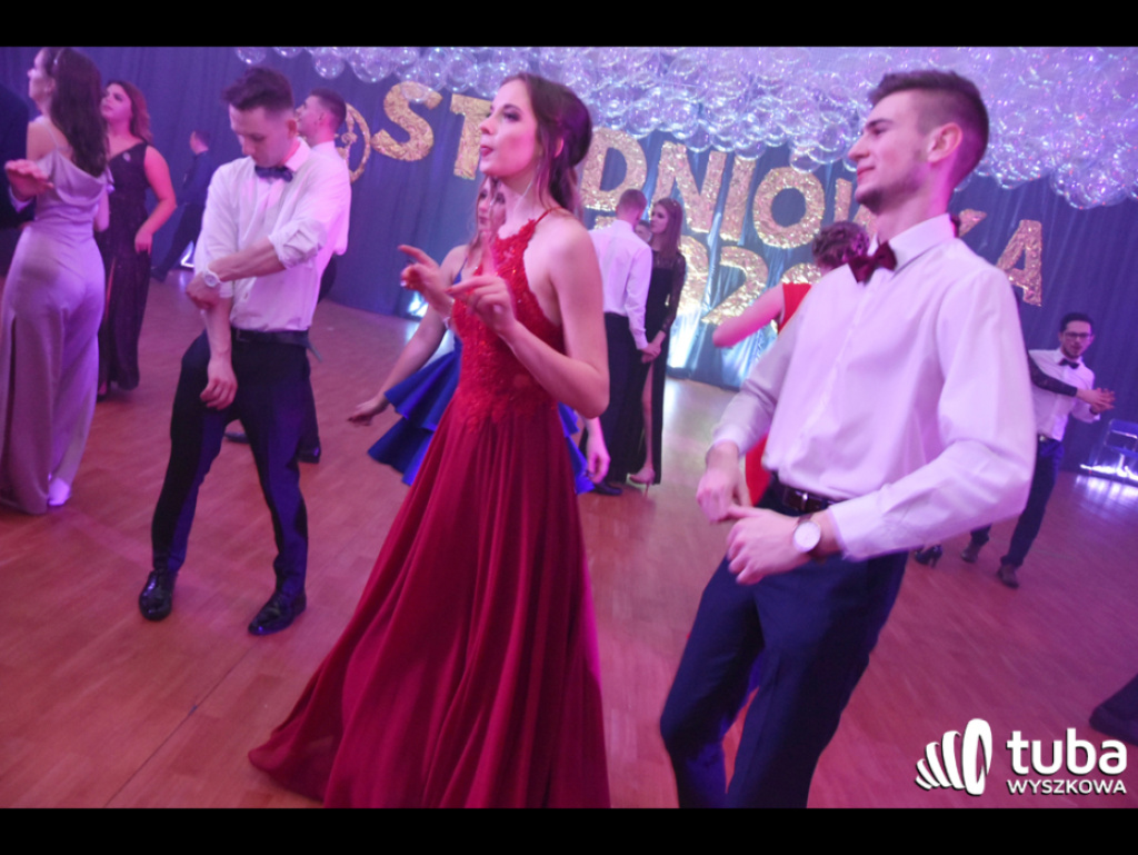 Na sto dni przed rozdaniem maturalnych Oskarów... Studniówka w I LO w Wyszkowie (video)