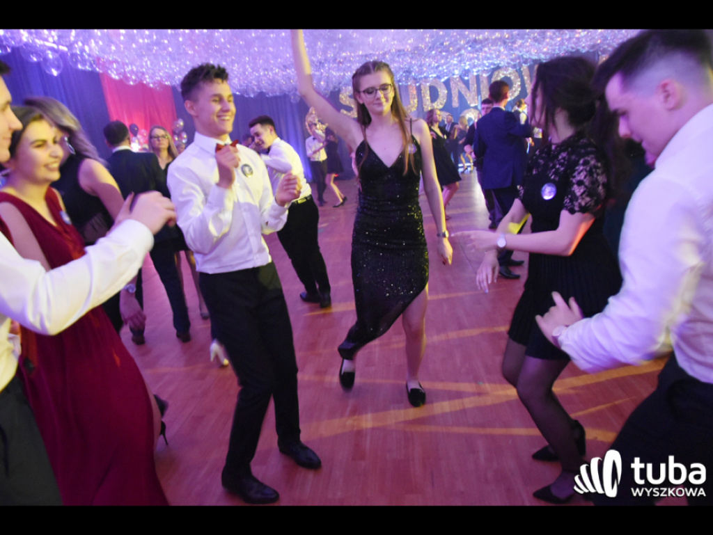 Na sto dni przed rozdaniem maturalnych Oskarów... Studniówka w I LO w Wyszkowie (video)