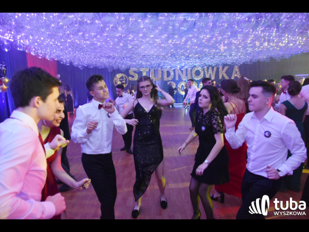 Na sto dni przed rozdaniem maturalnych Oskarów... Studniówka w I LO w Wyszkowie (video)