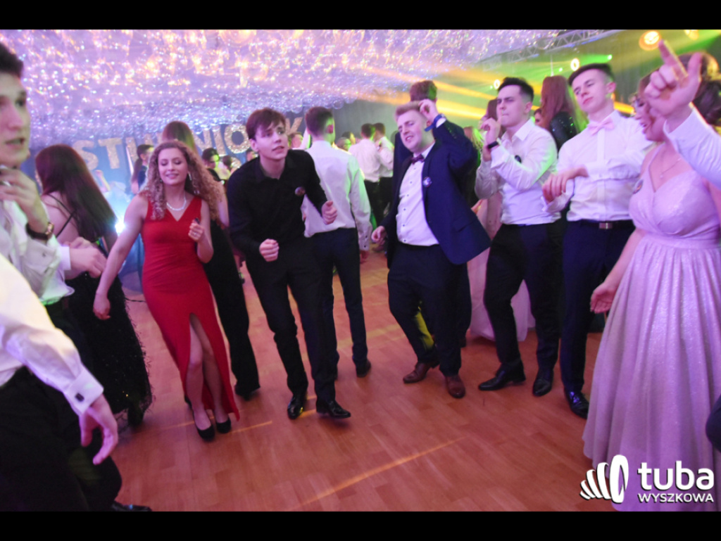 Na sto dni przed rozdaniem maturalnych Oskarów... Studniówka w I LO w Wyszkowie (video)