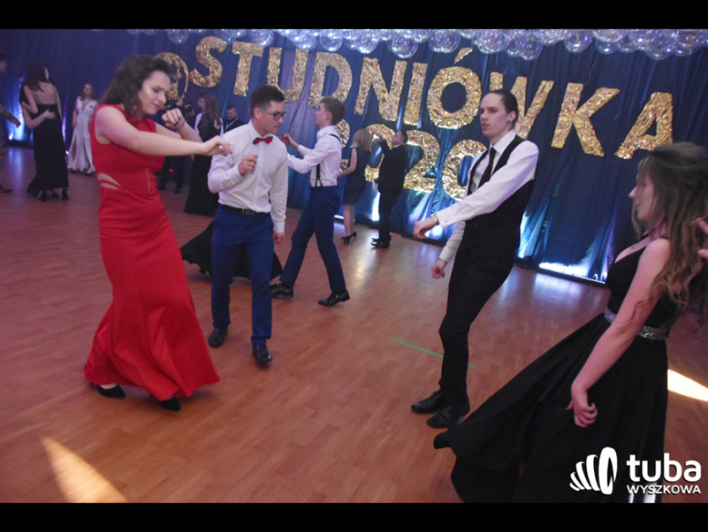 Na sto dni przed rozdaniem maturalnych Oskarów... Studniówka w I LO w Wyszkowie (video)