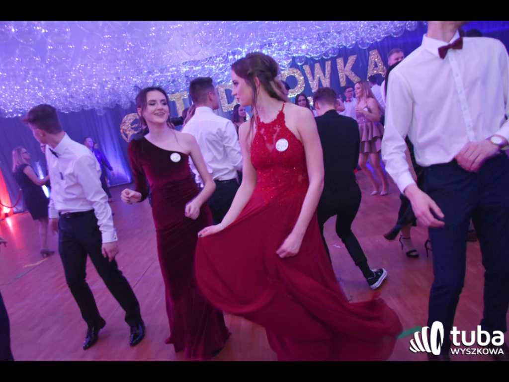 Na sto dni przed rozdaniem maturalnych Oskarów... Studniówka w I LO w Wyszkowie (video)