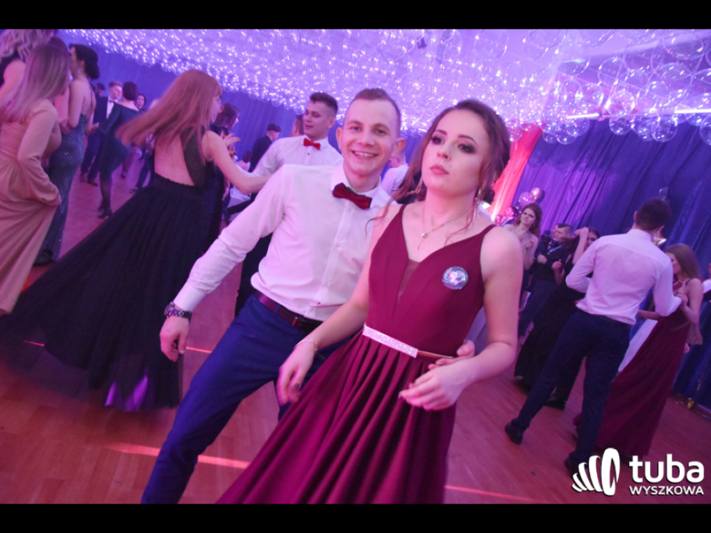 Na sto dni przed rozdaniem maturalnych Oskarów... Studniówka w I LO w Wyszkowie (video)