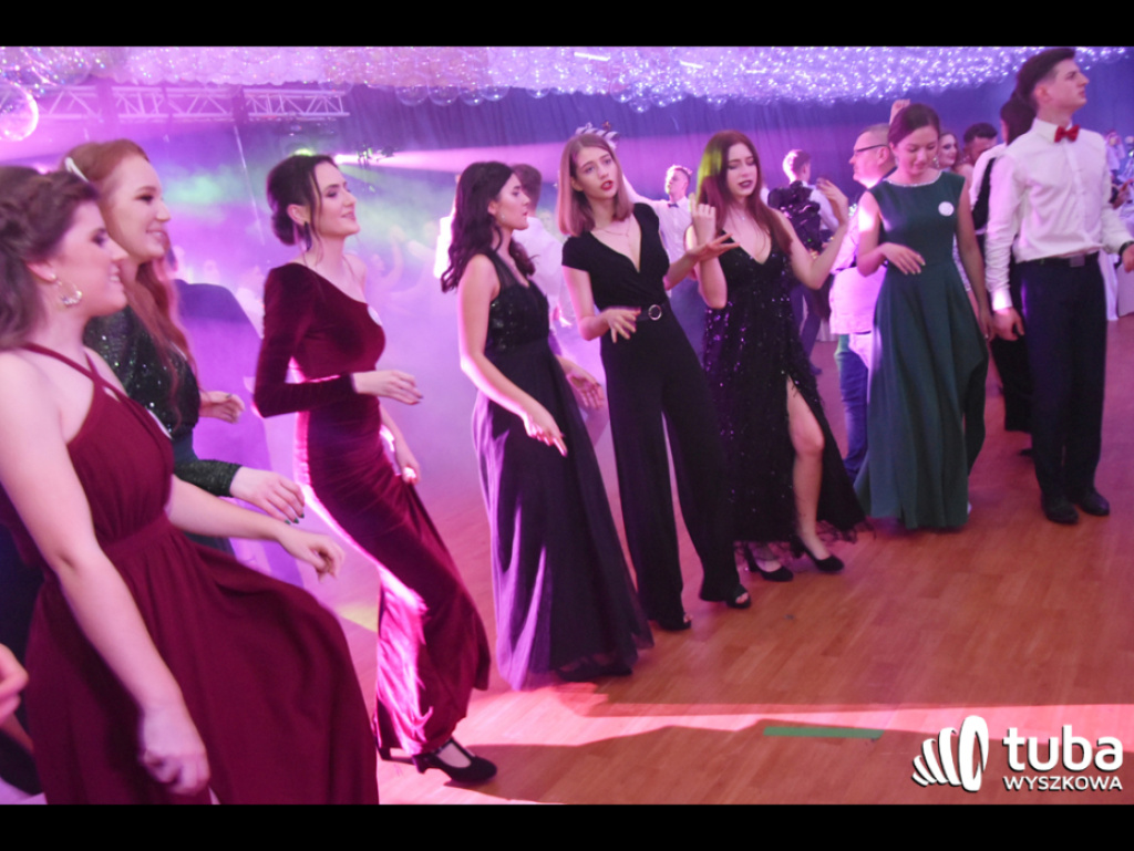 Na sto dni przed rozdaniem maturalnych Oskarów... Studniówka w I LO w Wyszkowie (video)