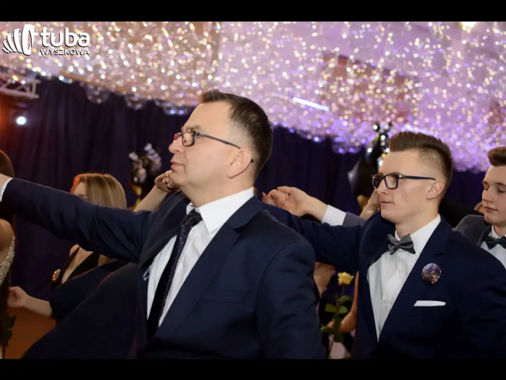 Na sto dni przed rozdaniem maturalnych Oskarów... Studniówka w I LO w Wyszkowie (video)