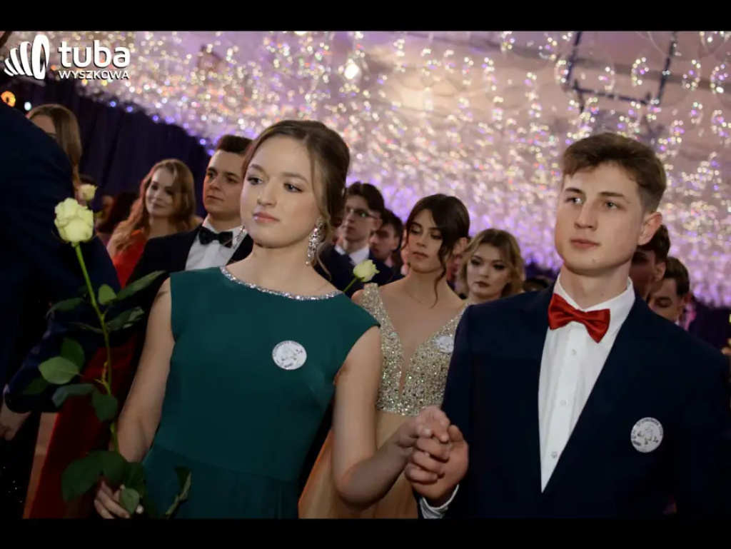 Na sto dni przed rozdaniem maturalnych Oskarów... Studniówka w I LO w Wyszkowie (video)
