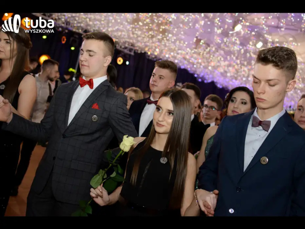 Na sto dni przed rozdaniem maturalnych Oskarów... Studniówka w I LO w Wyszkowie (video)