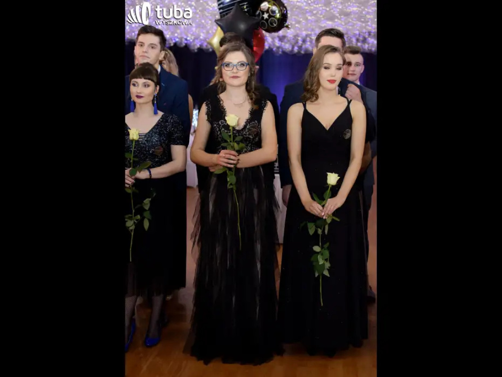Na sto dni przed rozdaniem maturalnych Oskarów... Studniówka w I LO w Wyszkowie (video)