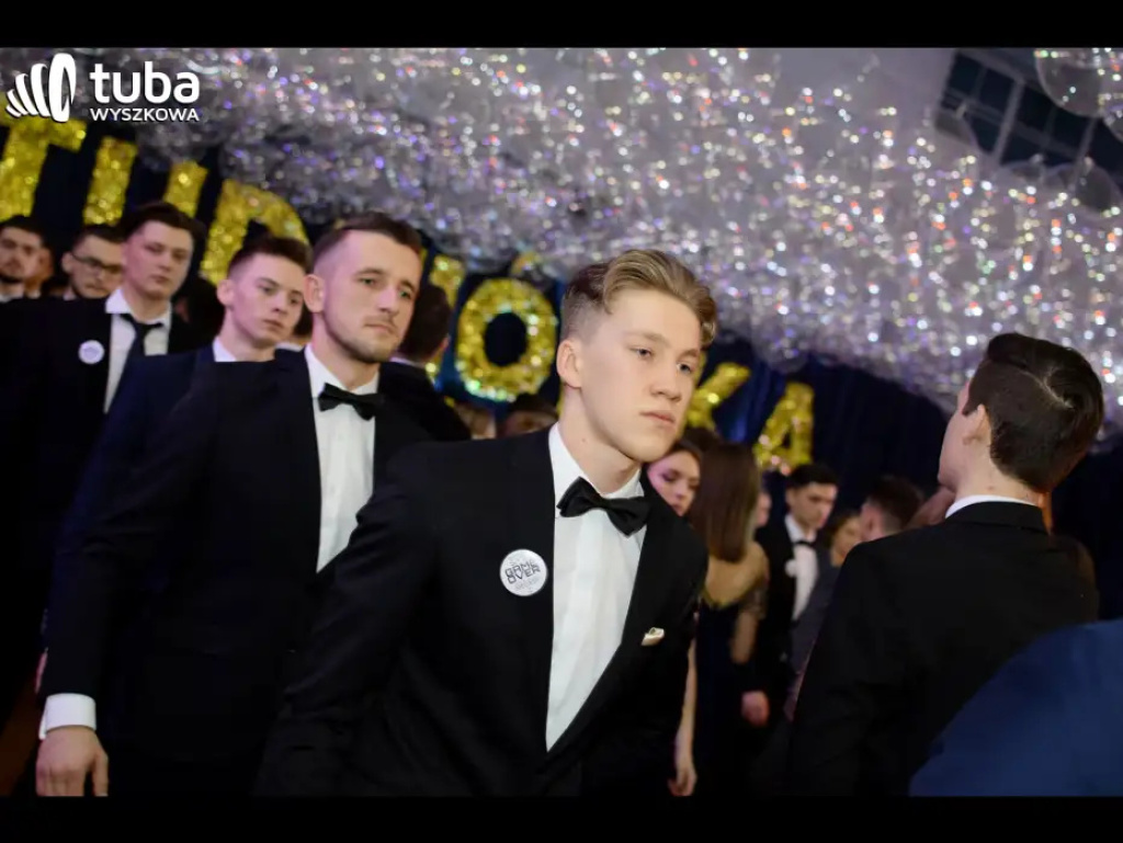Na sto dni przed rozdaniem maturalnych Oskarów... Studniówka w I LO w Wyszkowie (video)
