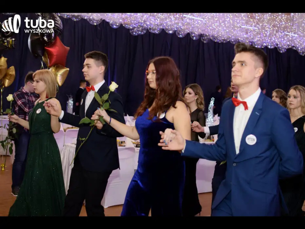 Na sto dni przed rozdaniem maturalnych Oskarów... Studniówka w I LO w Wyszkowie (video)