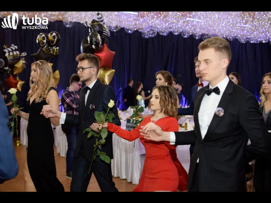 Na sto dni przed rozdaniem maturalnych Oskarów... Studniówka w I LO w Wyszkowie (video)