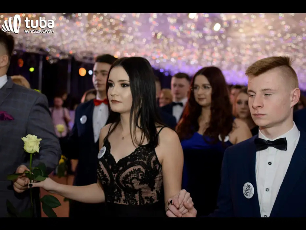 Na sto dni przed rozdaniem maturalnych Oskarów... Studniówka w I LO w Wyszkowie (video)