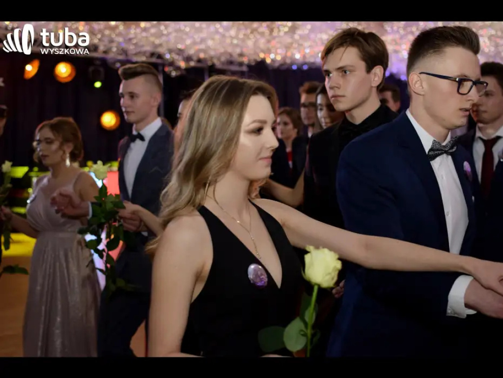 Na sto dni przed rozdaniem maturalnych Oskarów... Studniówka w I LO w Wyszkowie (video)
