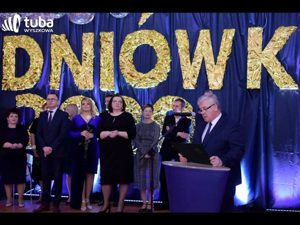Na sto dni przed rozdaniem maturalnych Oskarów... Studniówka w I LO w Wyszkowie (video)