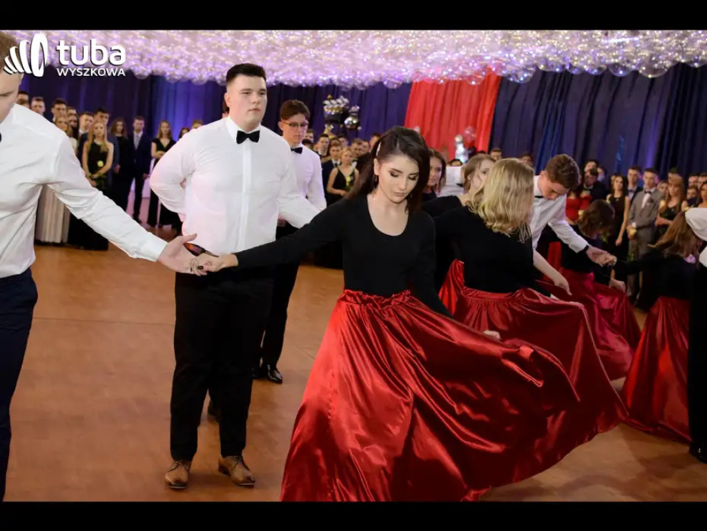 Na sto dni przed rozdaniem maturalnych Oskarów... Studniówka w I LO w Wyszkowie (video)